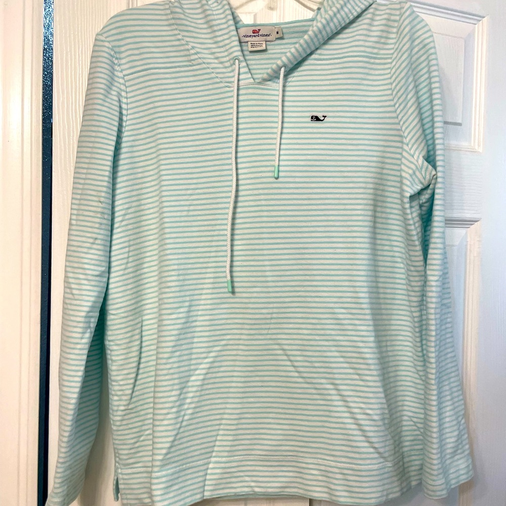 Vineyard vines hooded pullover